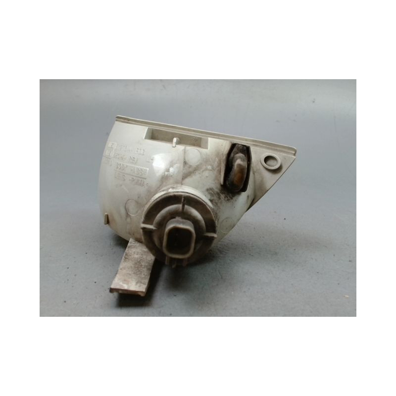 FEU DE PARE-CHOC ARRIERE GAUCHE FORD FOCUS I 1998-2004