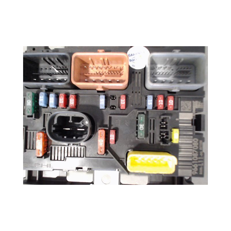 BOITE A FUSIBLES PEUGEOT 307