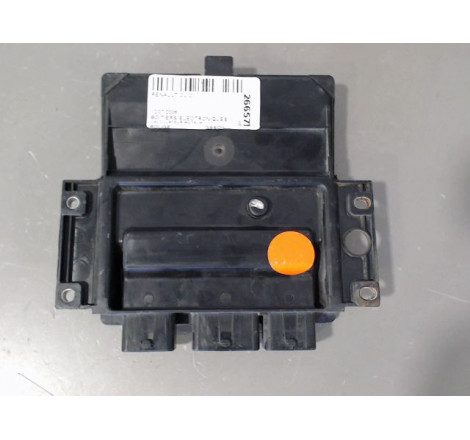 CALCULATEUR MOTEUR RENAULT CLIO