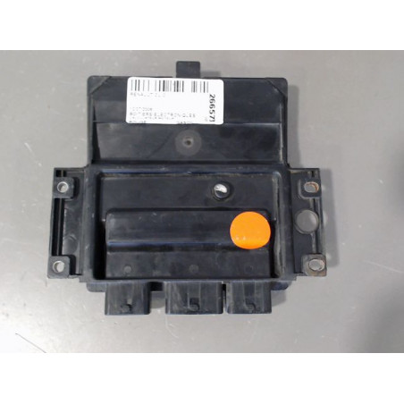 CALCULATEUR MOTEUR RENAULT CLIO