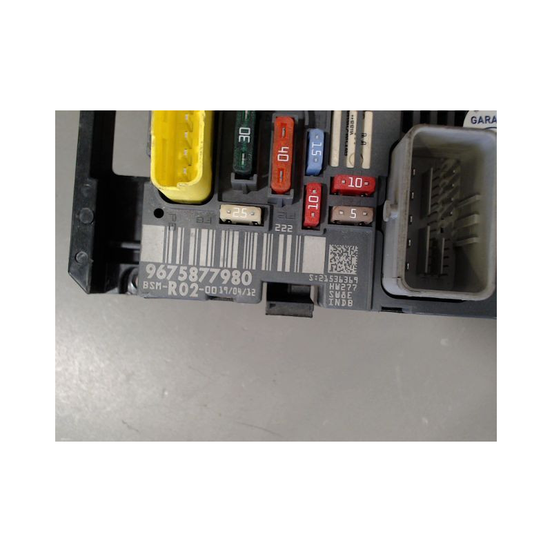 BOITE A FUSIBLES PEUGEOT 3008