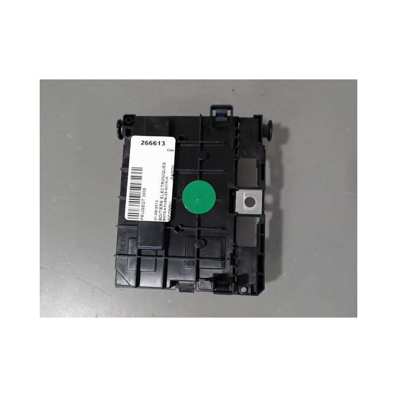BOITE A FUSIBLES PEUGEOT 3008