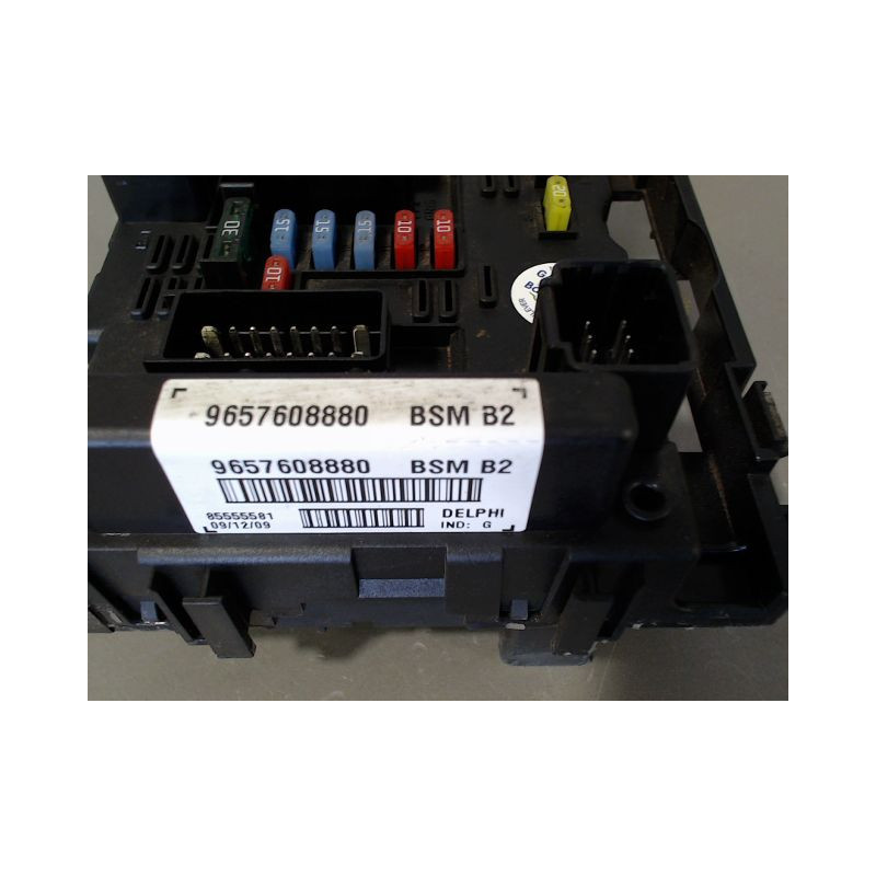 BOITE A FUSIBLES PEUGEOT 206
