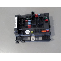 BOITE A FUSIBLES PEUGEOT 206