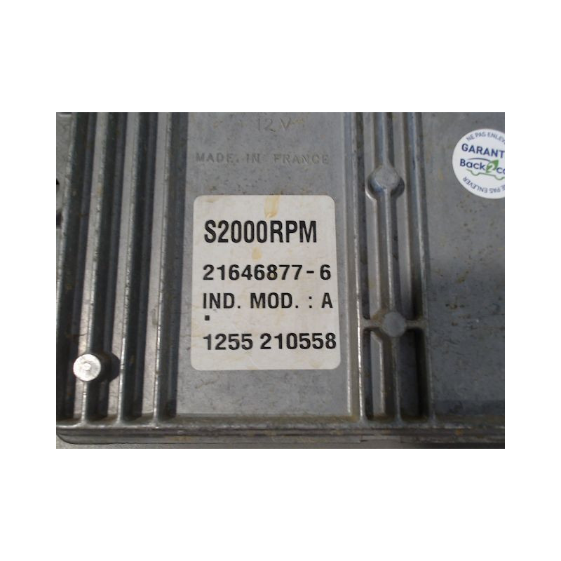 CALCULATEUR MOTEUR RENAULT CLIO