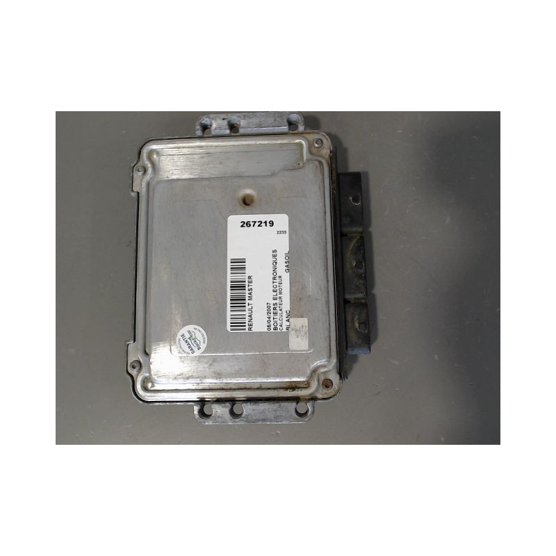CALCULATEUR MOTEUR RENAULT MASTER