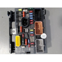 BOITE A FUSIBLES CITROEN C4