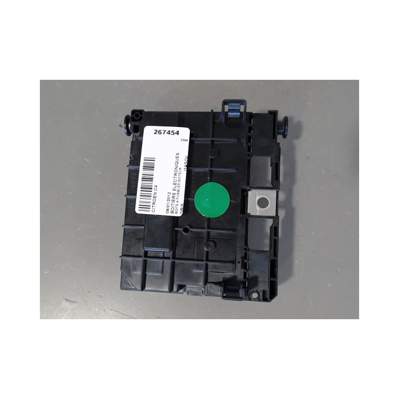 BOITE A FUSIBLES CITROEN C4