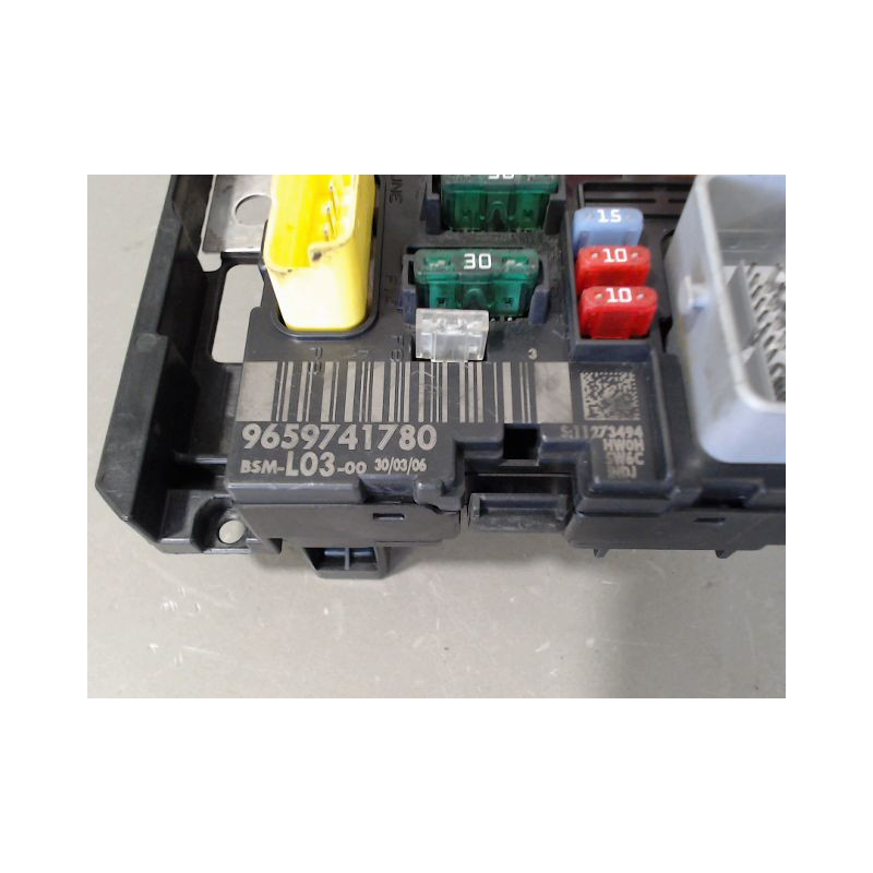 BOITE A FUSIBLES CITROEN C2