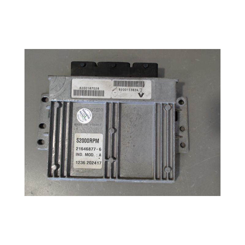 CALCULATEUR MOTEUR RENAULT CLIO