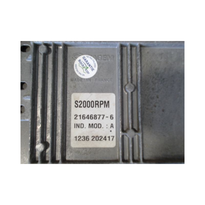 CALCULATEUR MOTEUR RENAULT CLIO