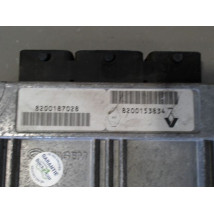 CALCULATEUR MOTEUR RENAULT CLIO