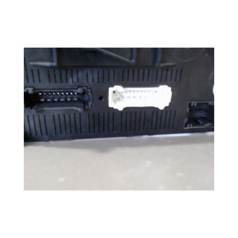 BOITIER GESTION HABITACLE RENAULT CLIO