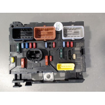 BOITE A FUSIBLES PEUGEOT 207