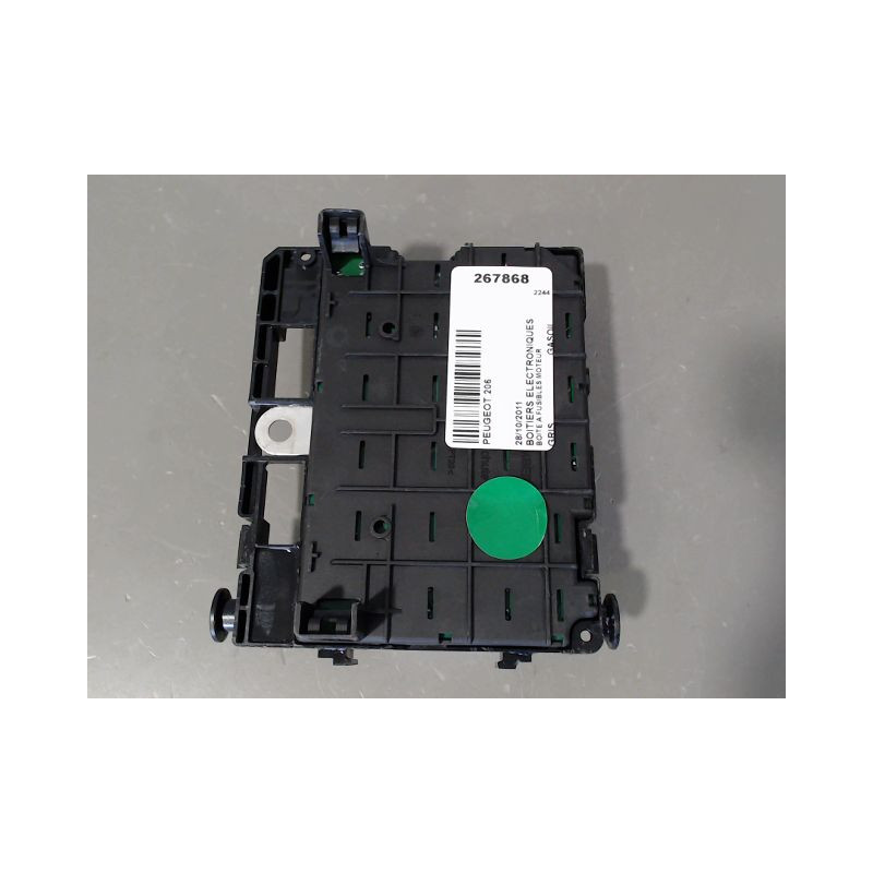 BOITE A FUSIBLES PEUGEOT 206