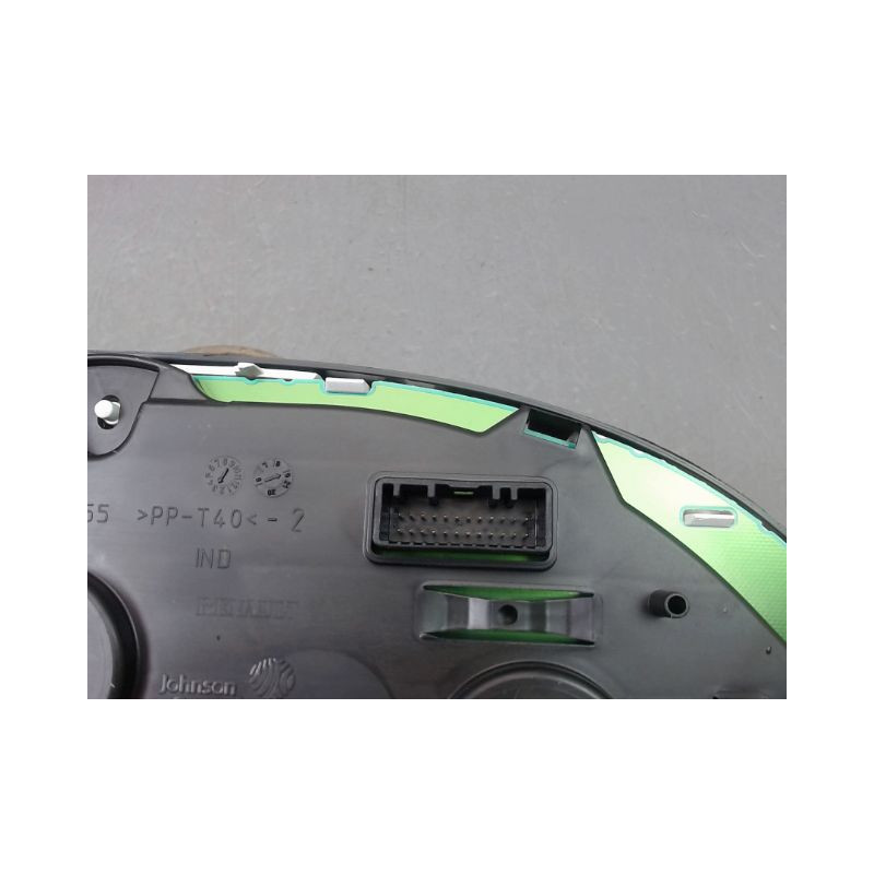 BLOC COMPTEURS DACIA LOGAN MCV 2007-