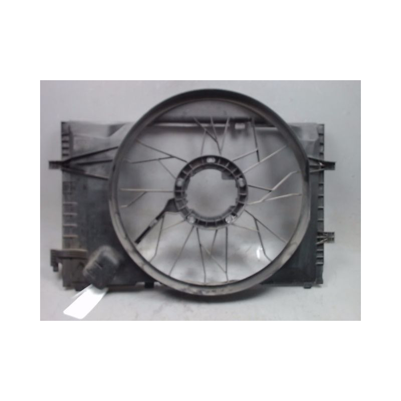 SUPPORT DE VENTILATEUR MERCEDES CLK