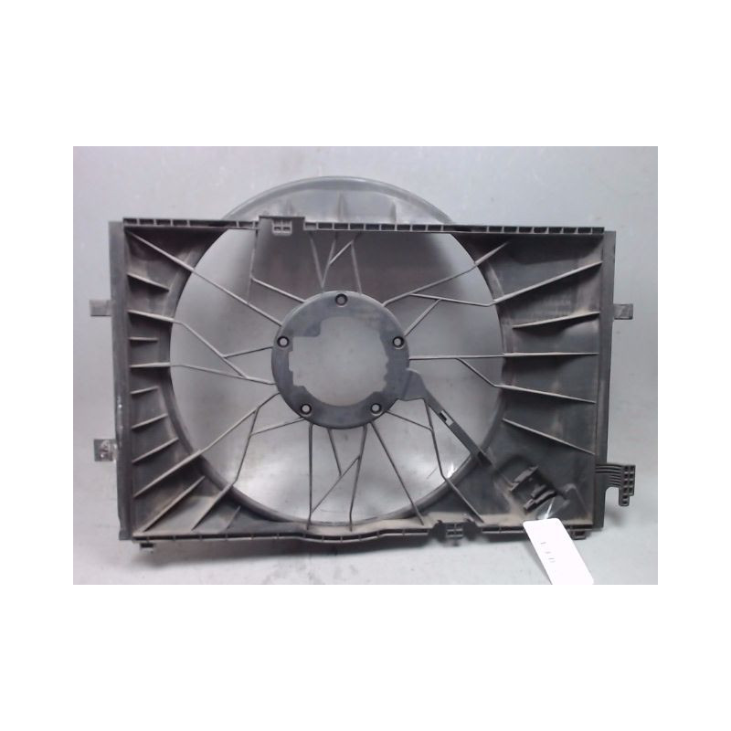 SUPPORT DE VENTILATEUR MERCEDES CLK