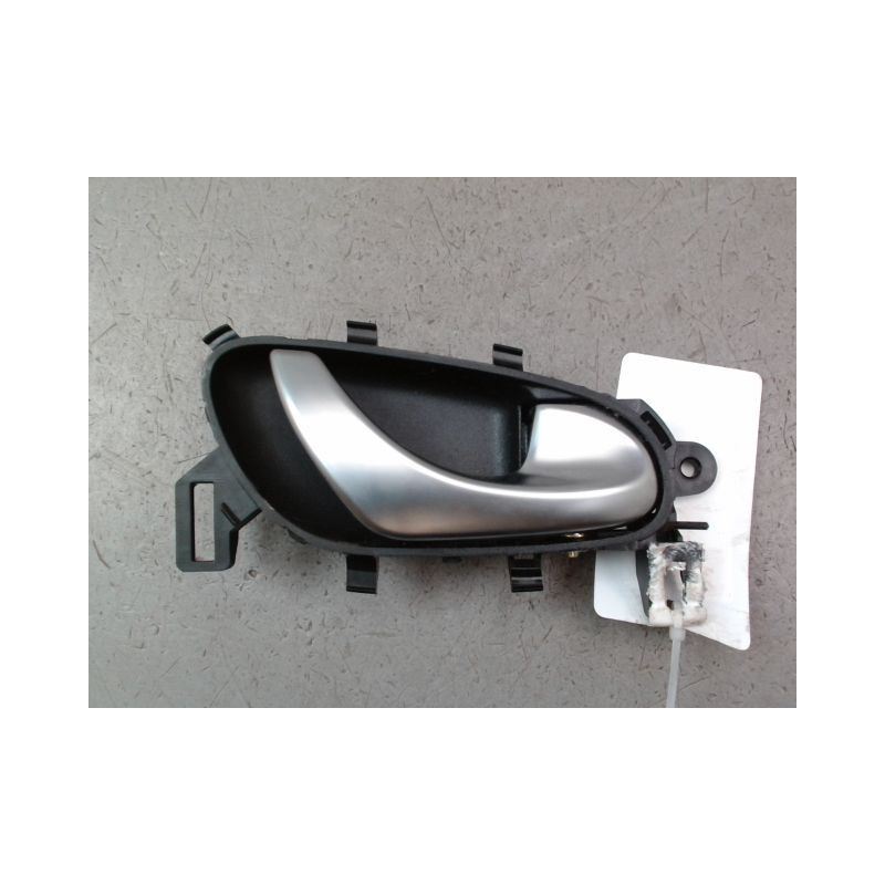 POIGNEE INTERIEURE PORTE AVANT DROIT RENAULT KADJAR BREAK 2015-...