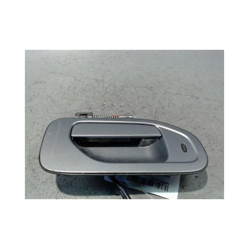 POIGNEE EXTERIEURE PORTE AVANT DROIT NISSAN NV200