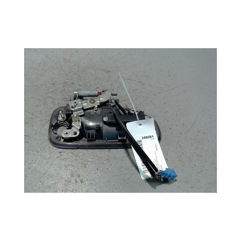 POIGNEE EXTERIEURE PORTE AVANT GAUCHE NISSAN NV200