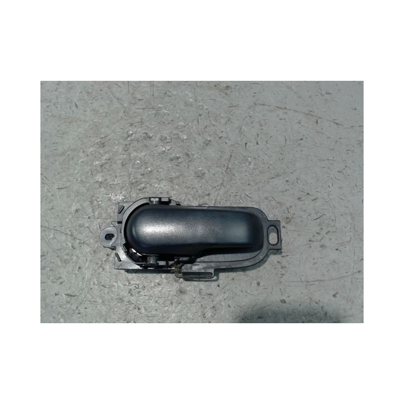 POIGNEE INTERIEURE PORTE AVANT GAUCHE NISSAN NV200
