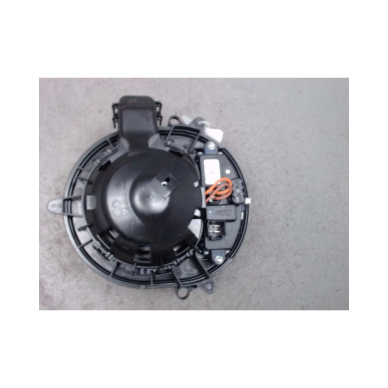 MOTEUR VENTILATEUR CHAUFFAGE B.M.W. SERIE 4