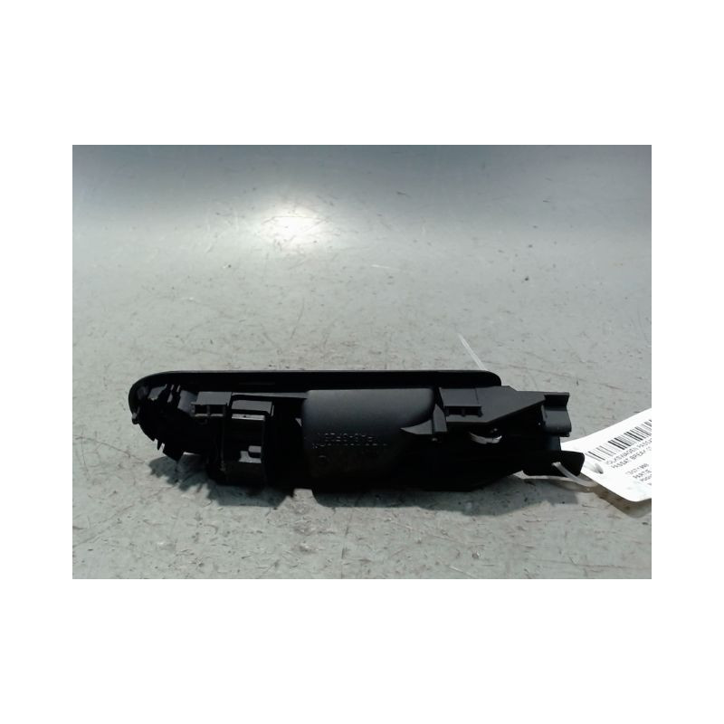 POIGNEE INTERIEURE PORTE ARRIERE GAUCHE VOLKSWAGEN PASSAT BREAK 97-2000