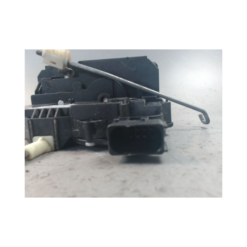SYSTEME CONDAMNATION AVANT DROIT OPEL CORSA 2010-