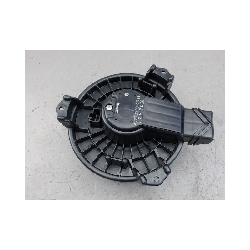 MOTEUR VENTILATEUR CHAUFFAGE 5061 VZ 86 SWIFT