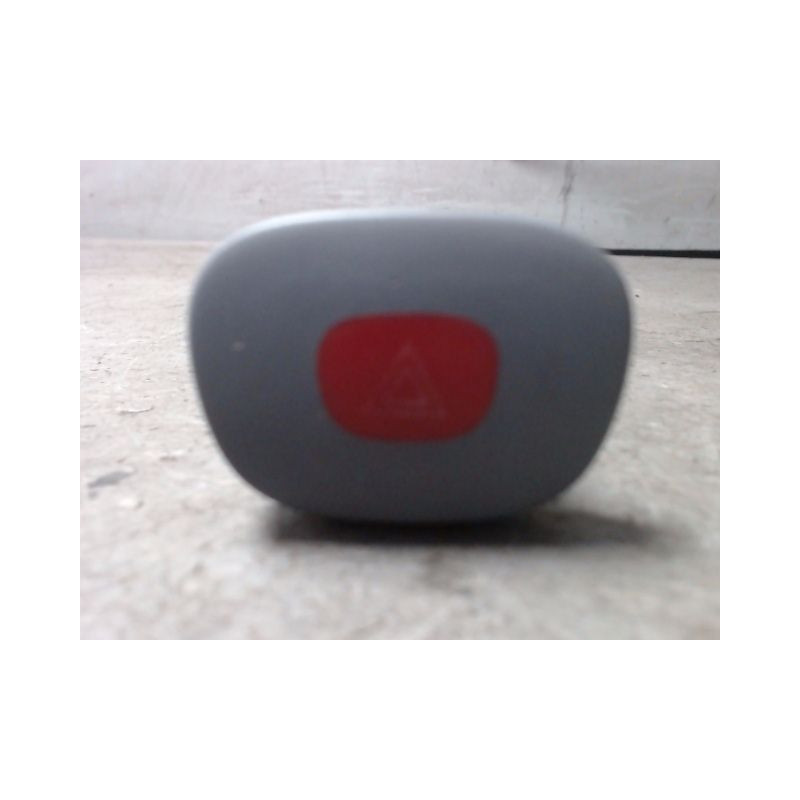 BOUTON DE WARNING RENAULT CLIO II PH.1 98-2001