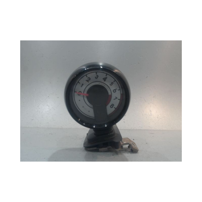 COMPTE TOURS TOYOTA AYGO