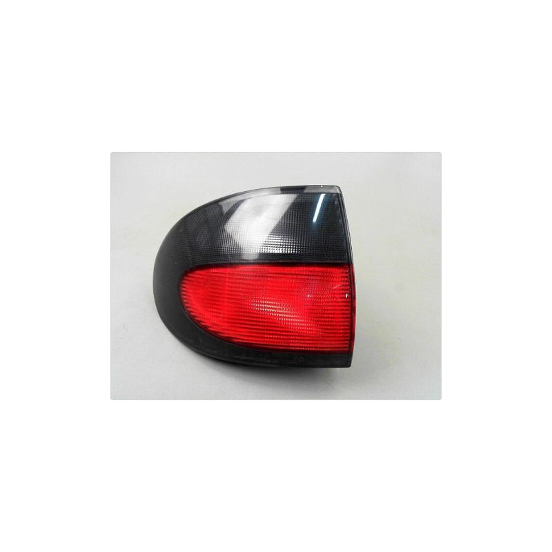 FEU ARRIERE GAUCHE  RENAULT MEGANE I PH1 CLASSIC -99