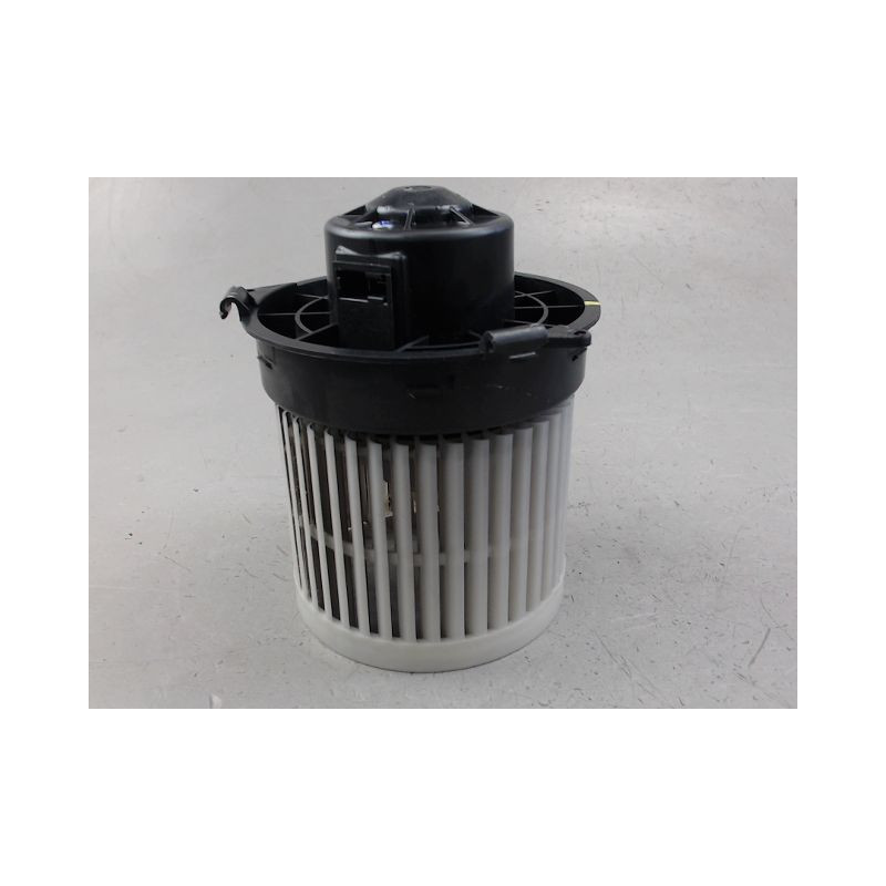 MOTEUR VENTILATEUR CHAUFFAGE NISSAN MICRA