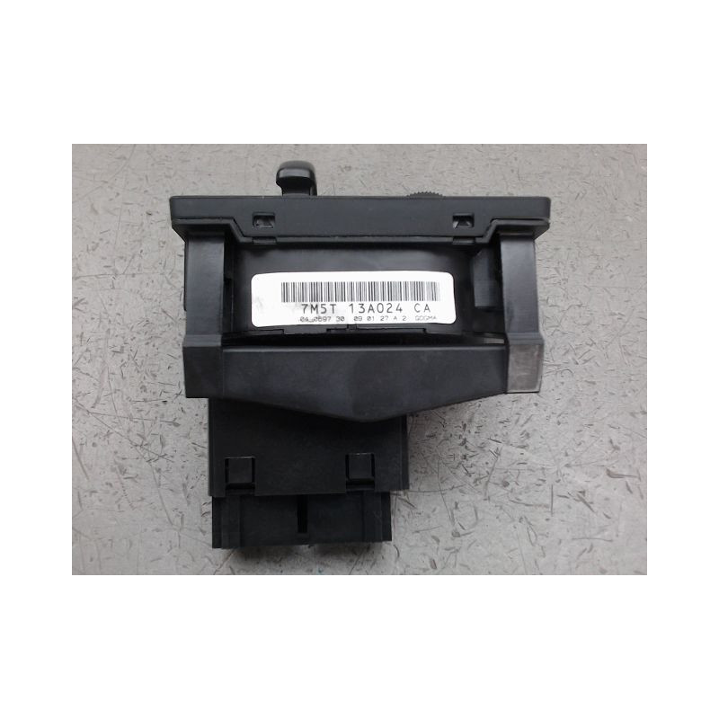 COMMANDE ECLAIRAGE FORD C-MAX