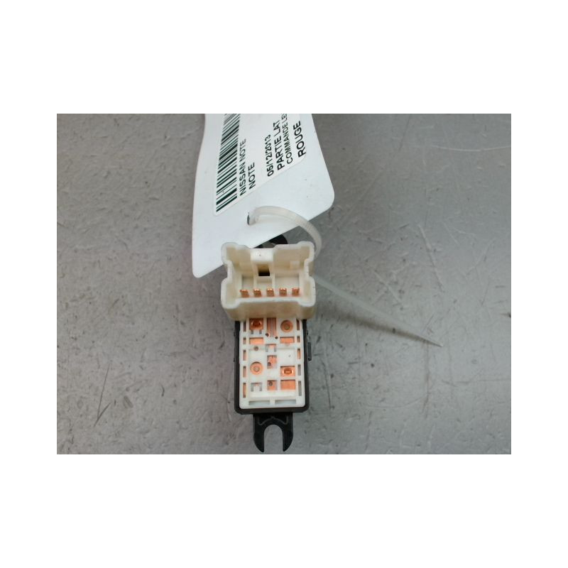COMMANDE LEVE-GLACE PORTE ARD NISSAN NOTE