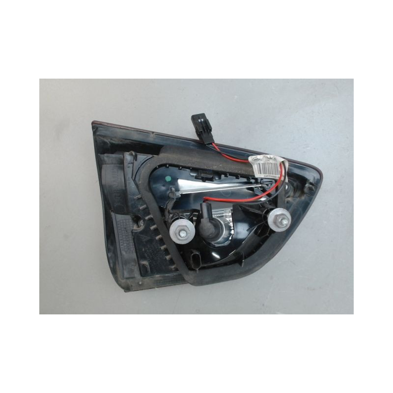FEU ARRIERE INTERIEUR DROIT RENAULT CLIO