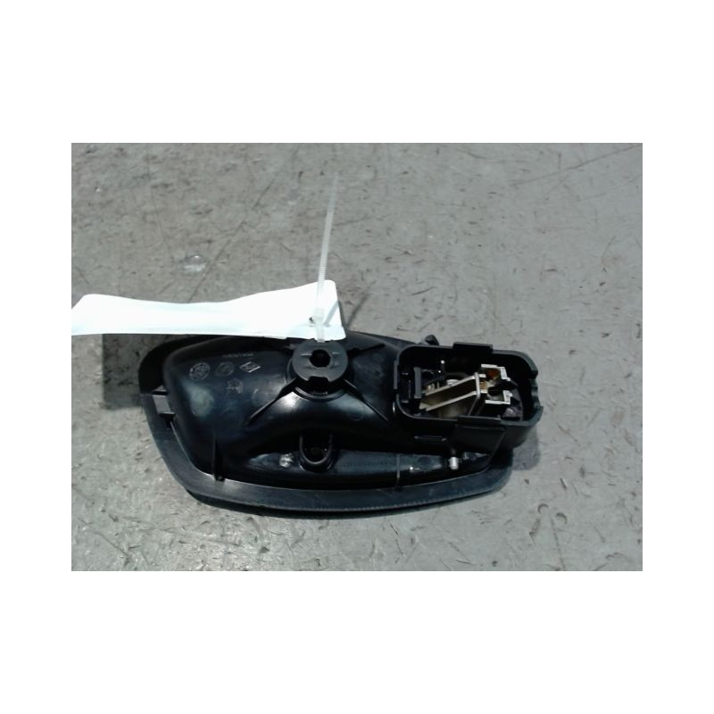 POIGNEE INTERIEURE PORTE ARRIERE GAUCHE RENAULT SCENIC III 2009-