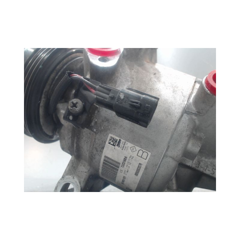 COMPRESSEUR AIR CONDITIONNE DACIA SANDERO