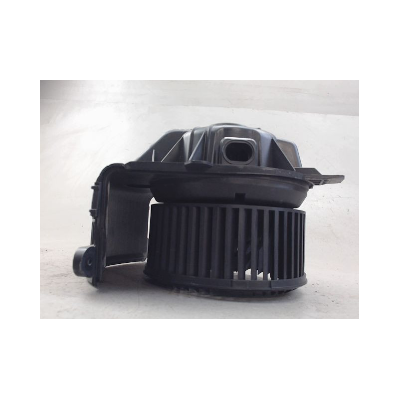 MOTEUR VENTILATEUR CHAUFFAGE RENAULT MEGANE