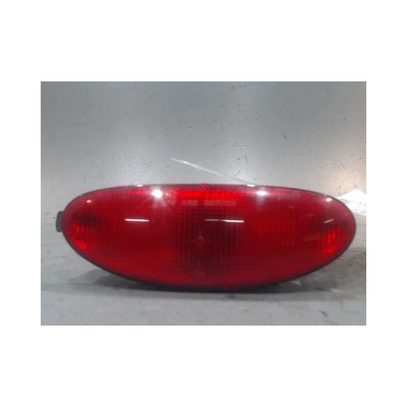 FEU BROUILLARD CENTRAL ARRIERE PEUGEOT 206