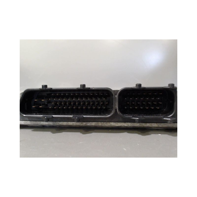 CALCULATEUR MOTEUR VOLKSWAGEN FOX
