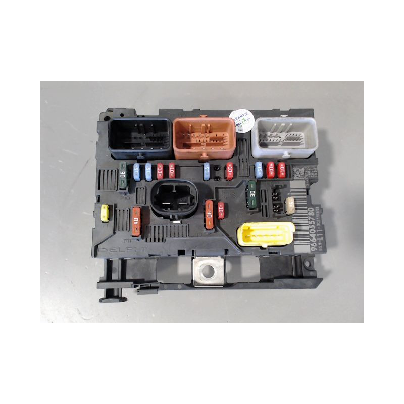 BOITE A FUSIBLES PEUGEOT 307