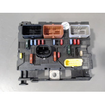 BOITE A FUSIBLES PEUGEOT 307