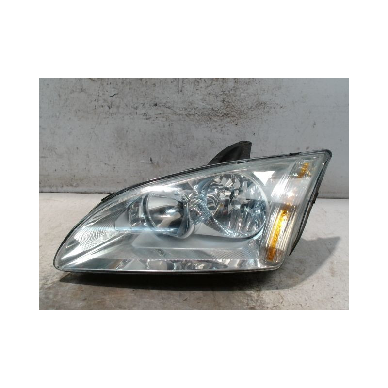 PHARE GAUCHE FORD FOCUS 04-07