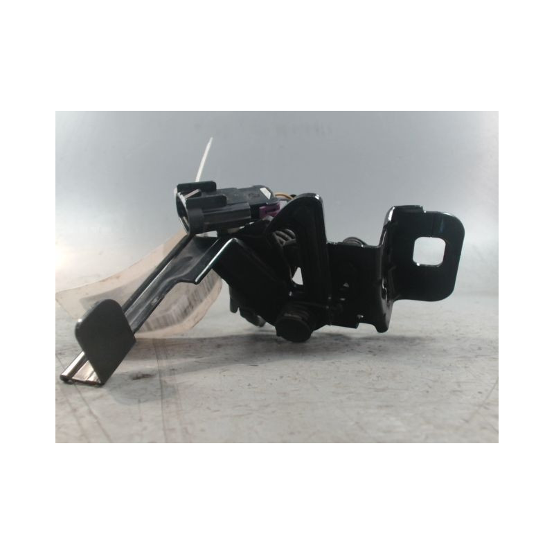 SERRURE CAPOT CHEVROLET ORLANDO
