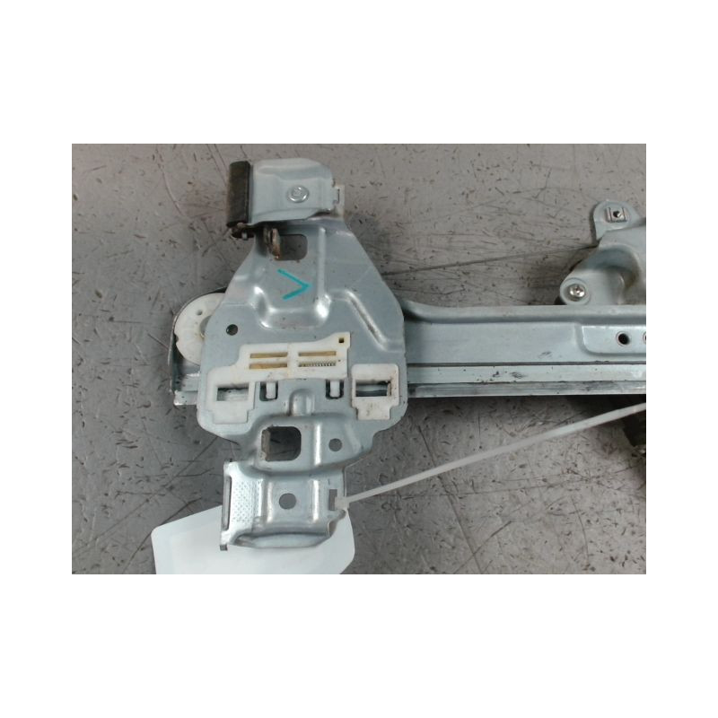 MECANISME+MOTEUR LEVE-GLACE ARRIERE DROIT CHEVROLET ORLANDO