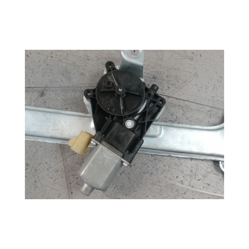 MECANISME+MOTEUR LEVE-GLACE ARRIERE DROIT CHEVROLET ORLANDO