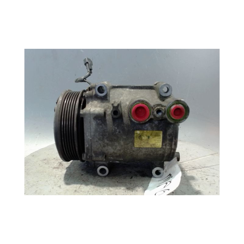 COMPRESSEUR AIR CONDITIONNE FORD FIESTA 2010-