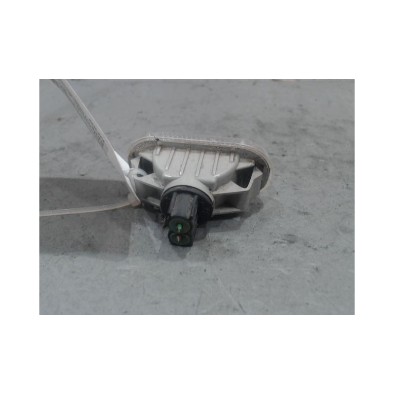 REPETITEUR AILE GAUCHE NISSAN QASHQAI